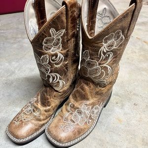 SHYANNE GIRLS' LITTLE LASY FLORAL EMBROIDERED WESTERN BOOTS